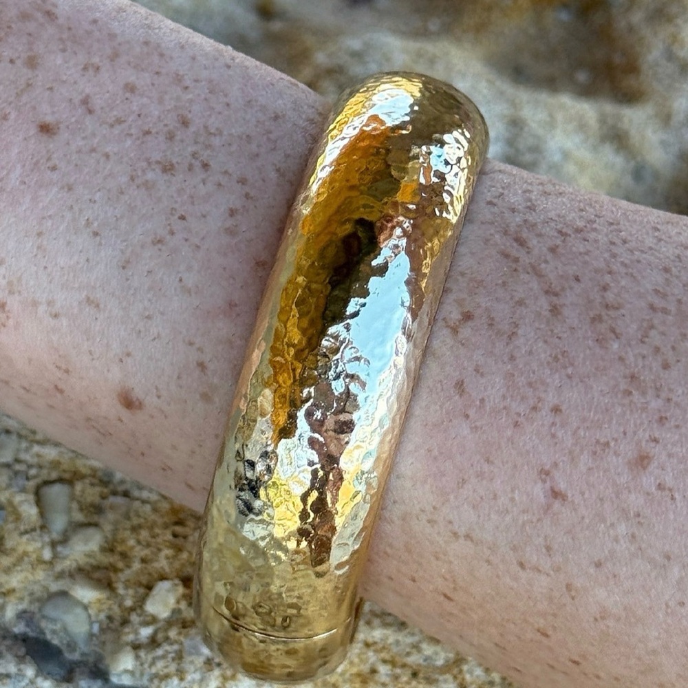 Elegant Gold Hammered Bracelet